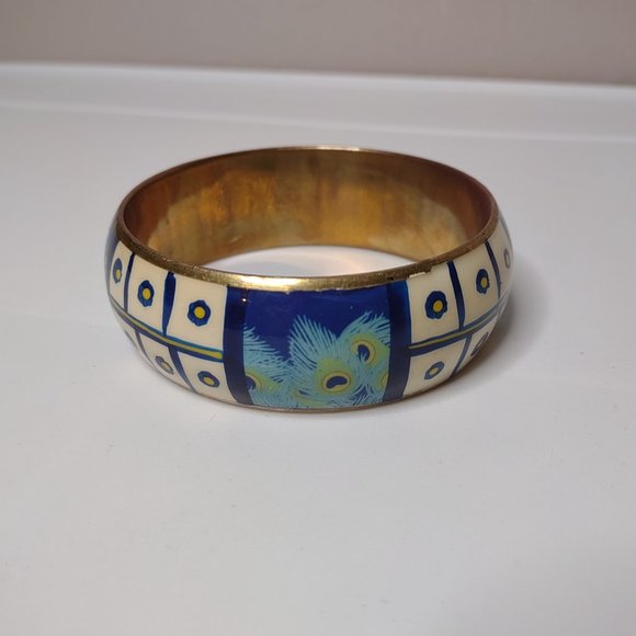 Vintage Bangle With Feathers - Picture 2 of 13